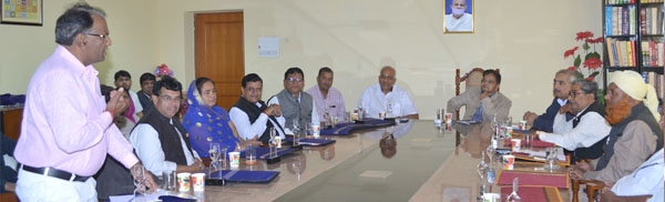 क्षेत्रीय गणमान्य नागरिकों के साथ संगोष्ठी आयोजित